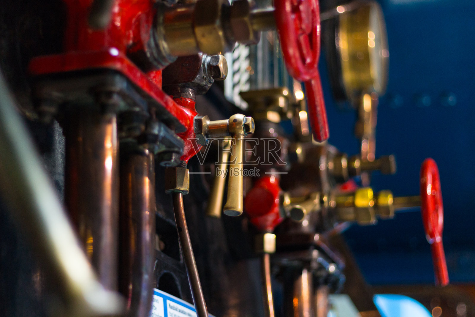 蒸汽系统阀门与工程照片摄影图片