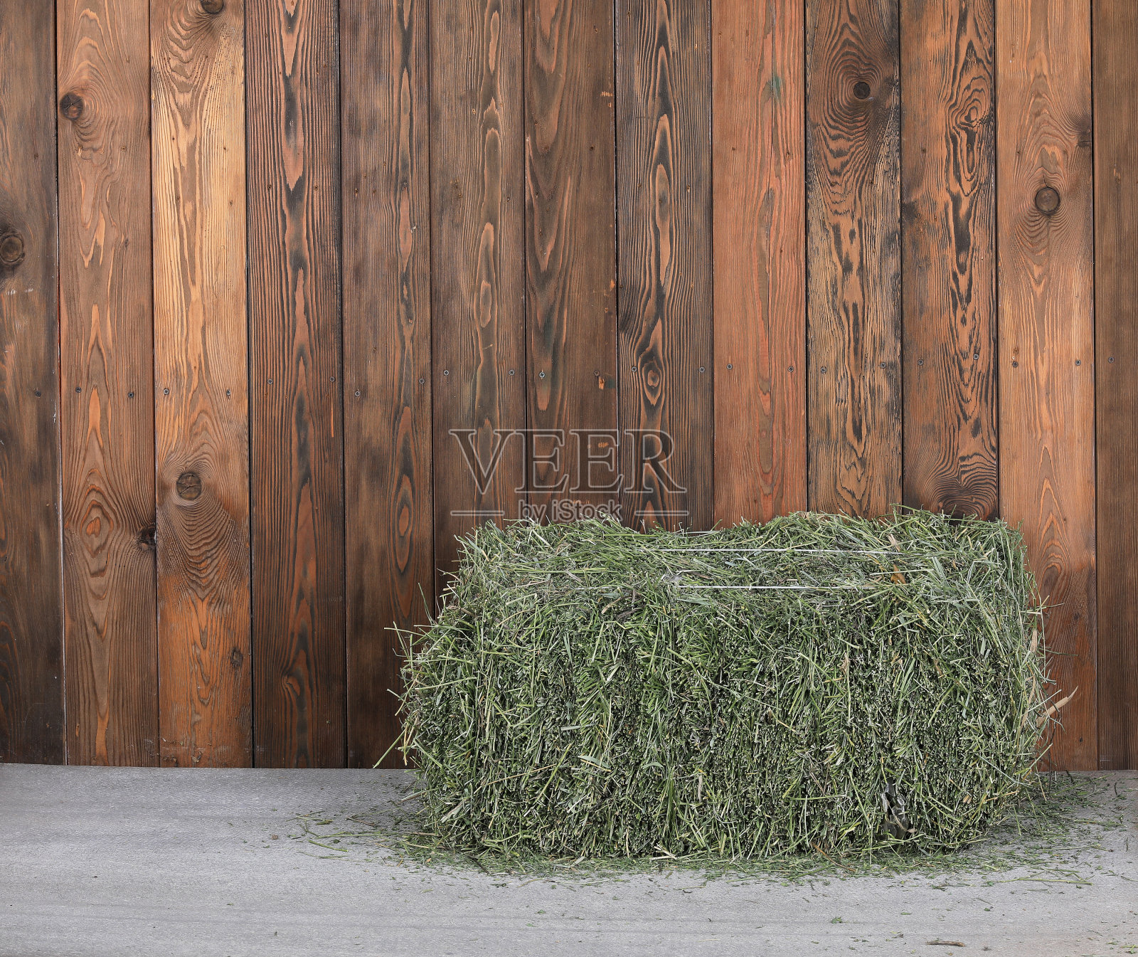 牛仔谷仓里的干草堆照片摄影图片
