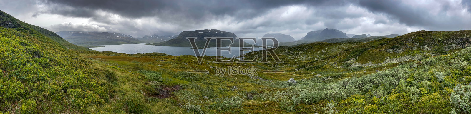 尼斯特伊尔东北的斯塔瓦湖全景图照片摄影图片