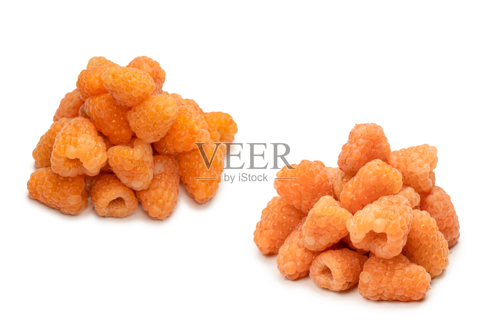 美味的覆盆子孤立在白色的背景。照片摄影图片