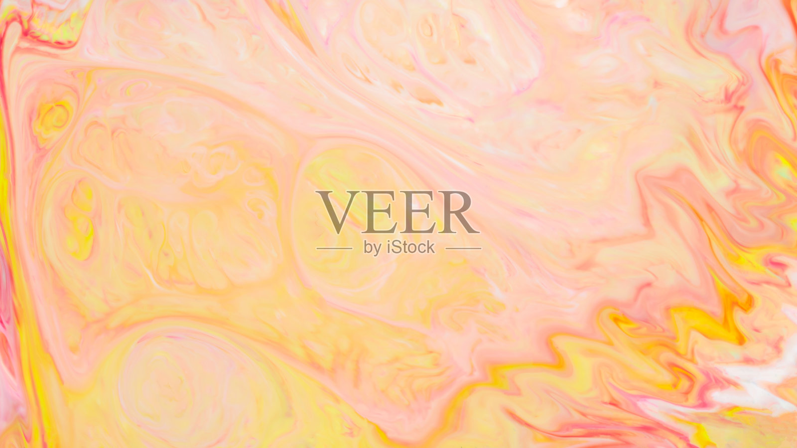 抽象背景与彩色斑点和污渍在液体上。时尚的彩色背景照片摄影图片