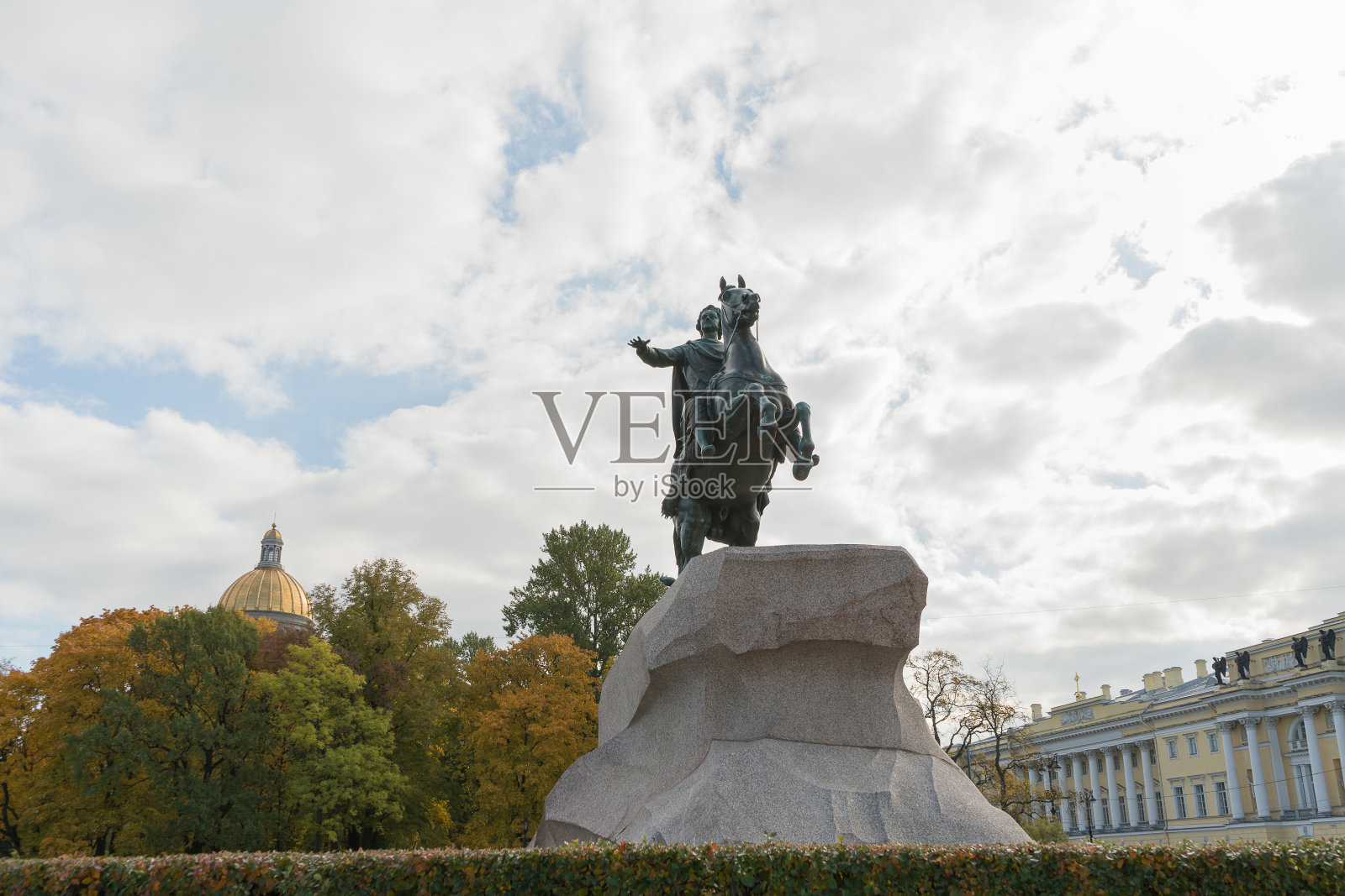 献给彼得一世的骑士雕像照片摄影图片
