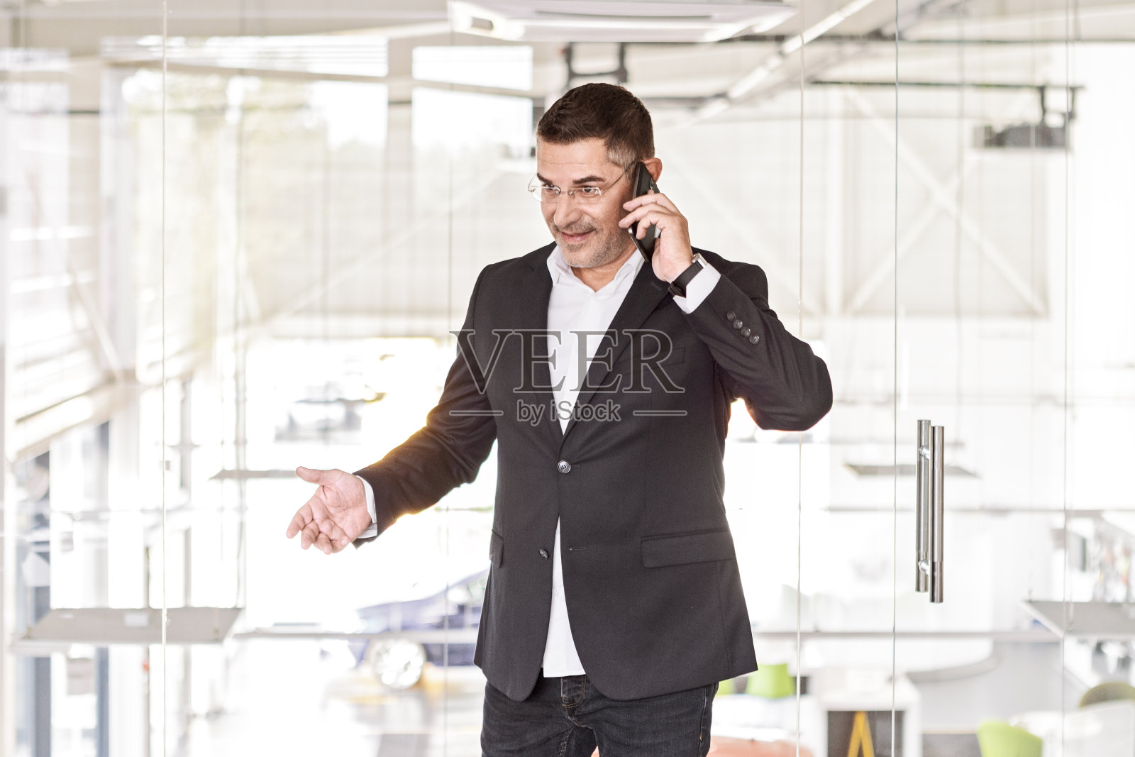 在职商人照片摄影图片