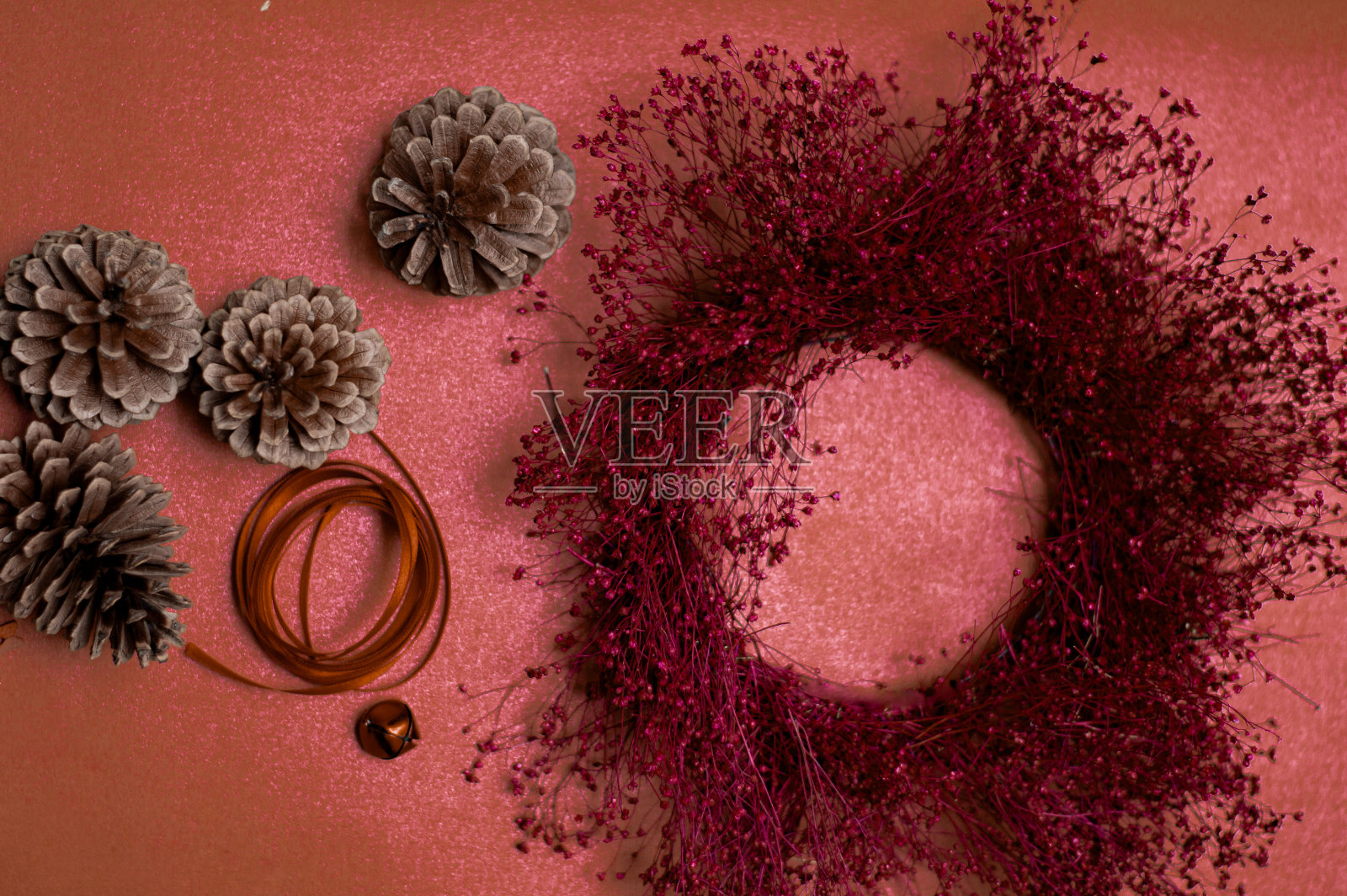 红色花环——圣诞节照片摄影图片