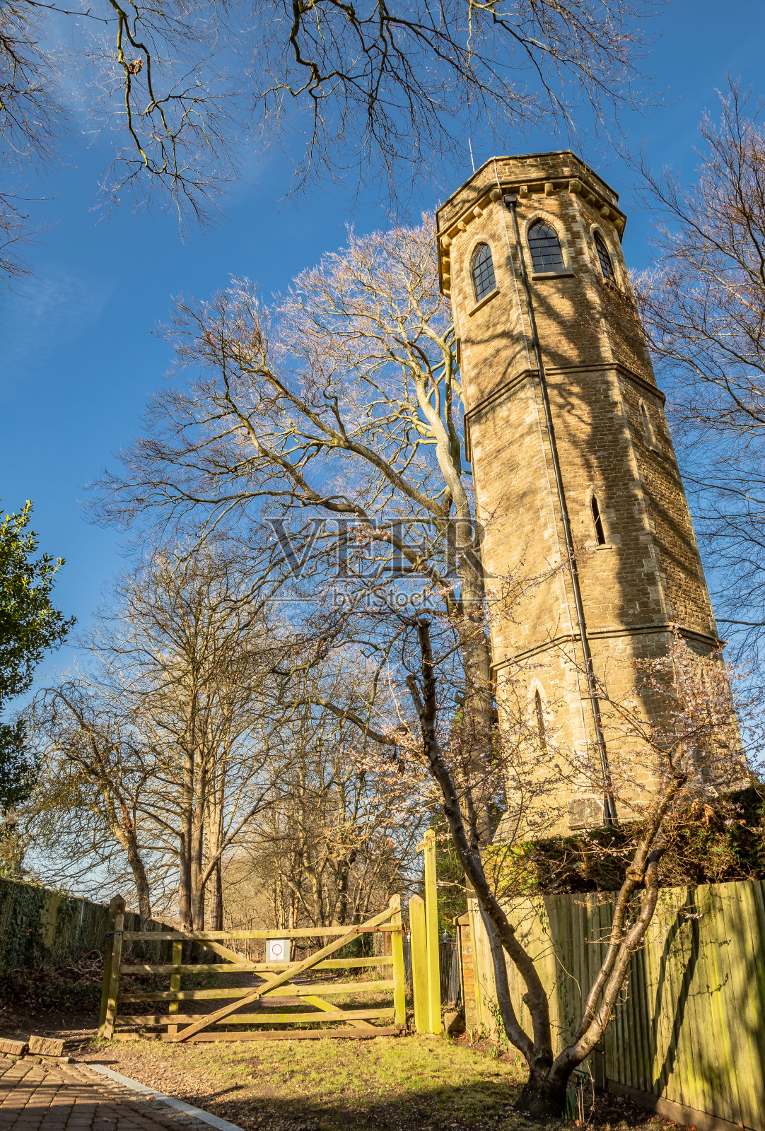英格兰萨里郡吉尔福德的布克塔照片摄影图片