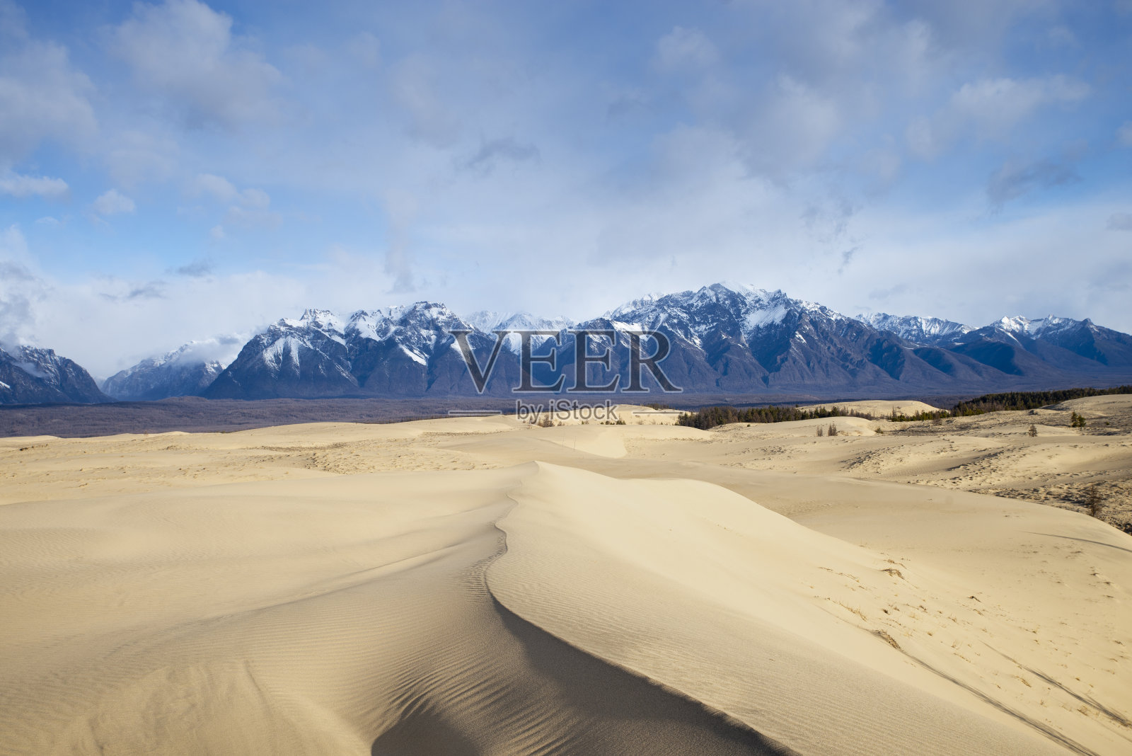 俄罗斯。世界上最北端沙漠的美丽景色。照片摄影图片