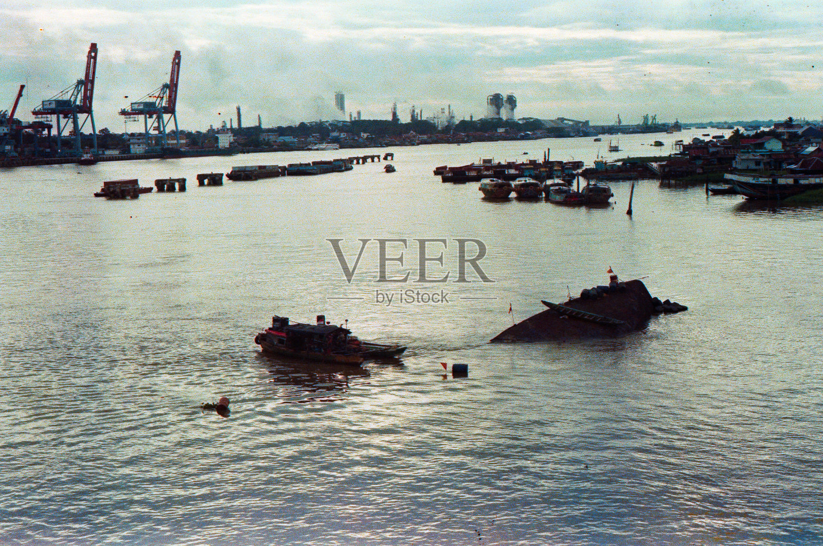 使用化学工艺捕获图像的模拟摄影照片摄影图片