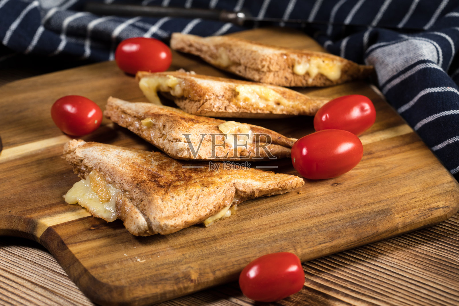 烤奶酪三明治。照片摄影图片