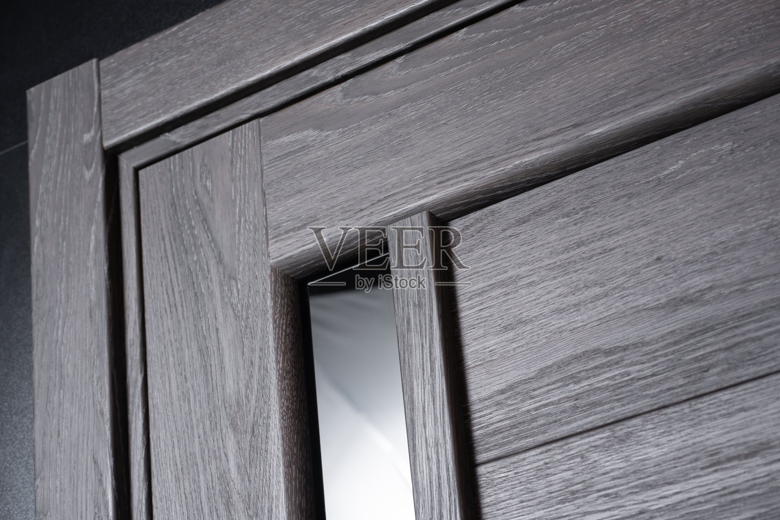 室内时尚现代的木门配件照片摄影图片