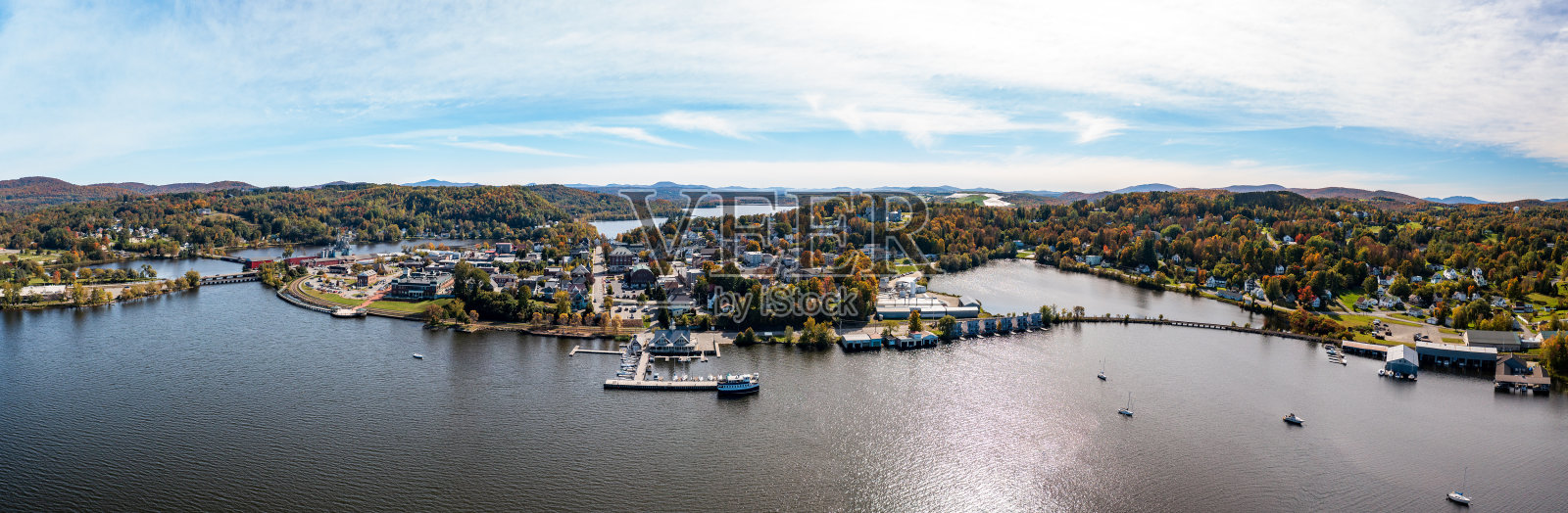 秋季佛蒙特州纽波特鸟瞰图照片摄影图片