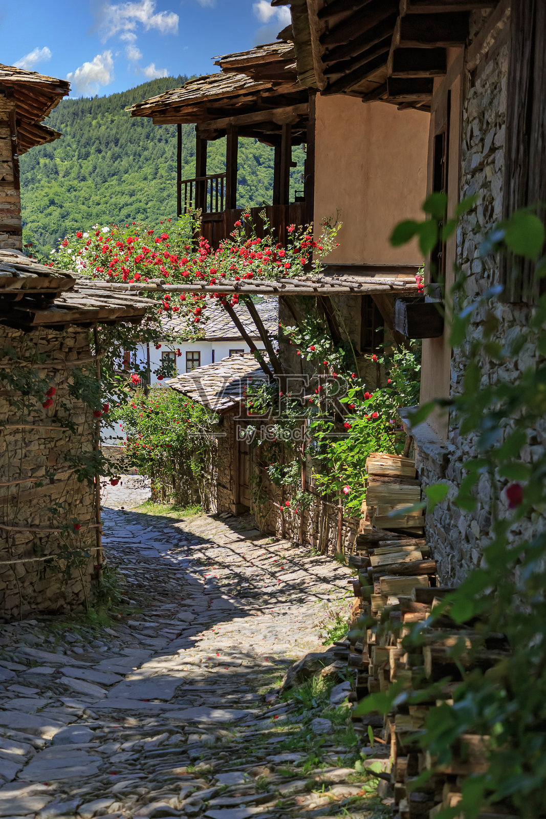 保加利亚的Kovachevitsa村，有19世纪的房屋照片摄影图片