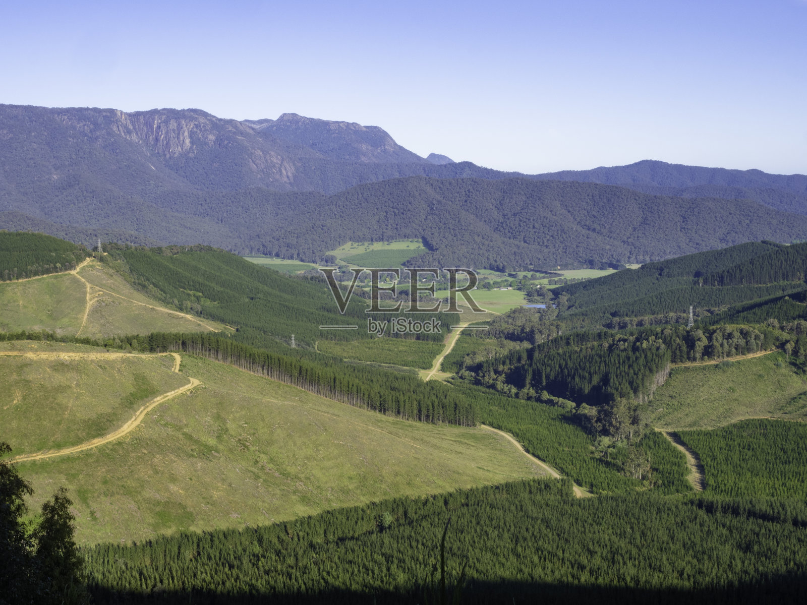 纵横交错的风景和山脉照片摄影图片