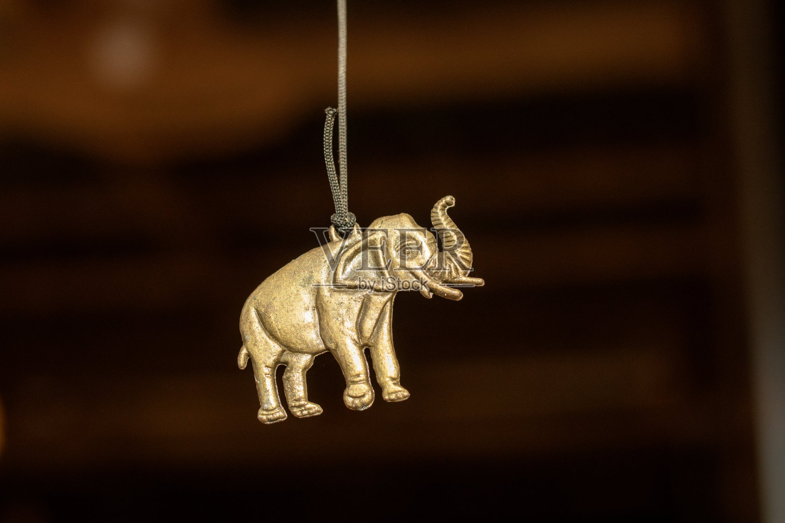 大象，泰国的标志性野生动物。敬护身符，好运的使者照片摄影图片