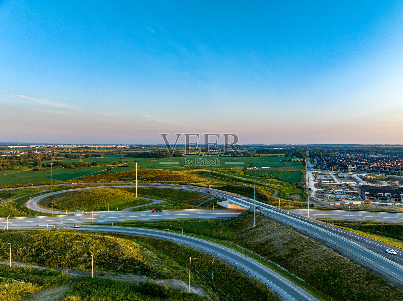 加拿大克莱因堡的ON-427高速公路和麦肯齐少校照片摄影图片