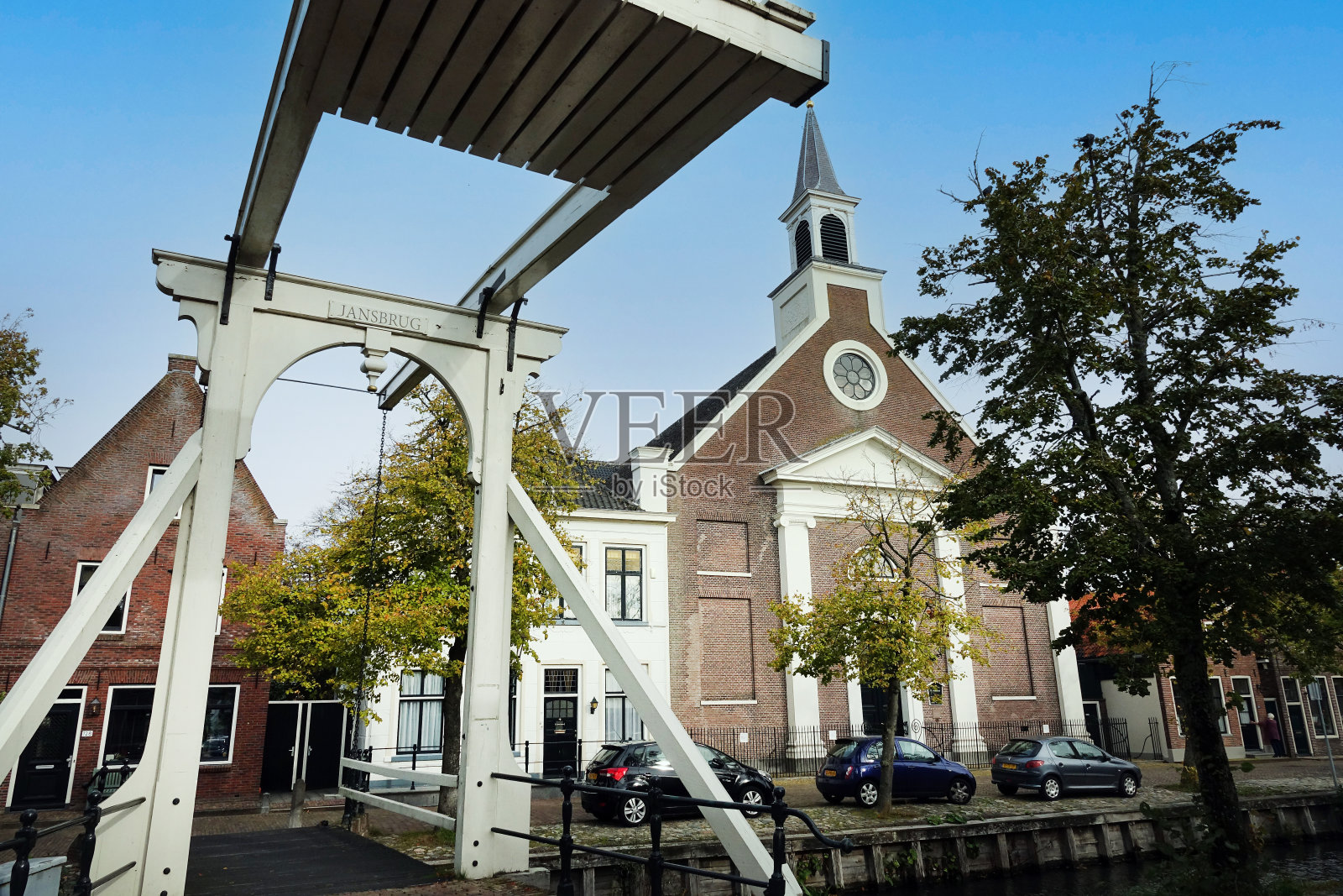 沿着IJsselmeer的历史渔民村照片摄影图片