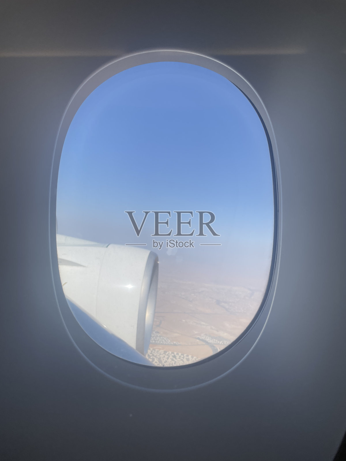 飞机舷窗景观照片摄影图片