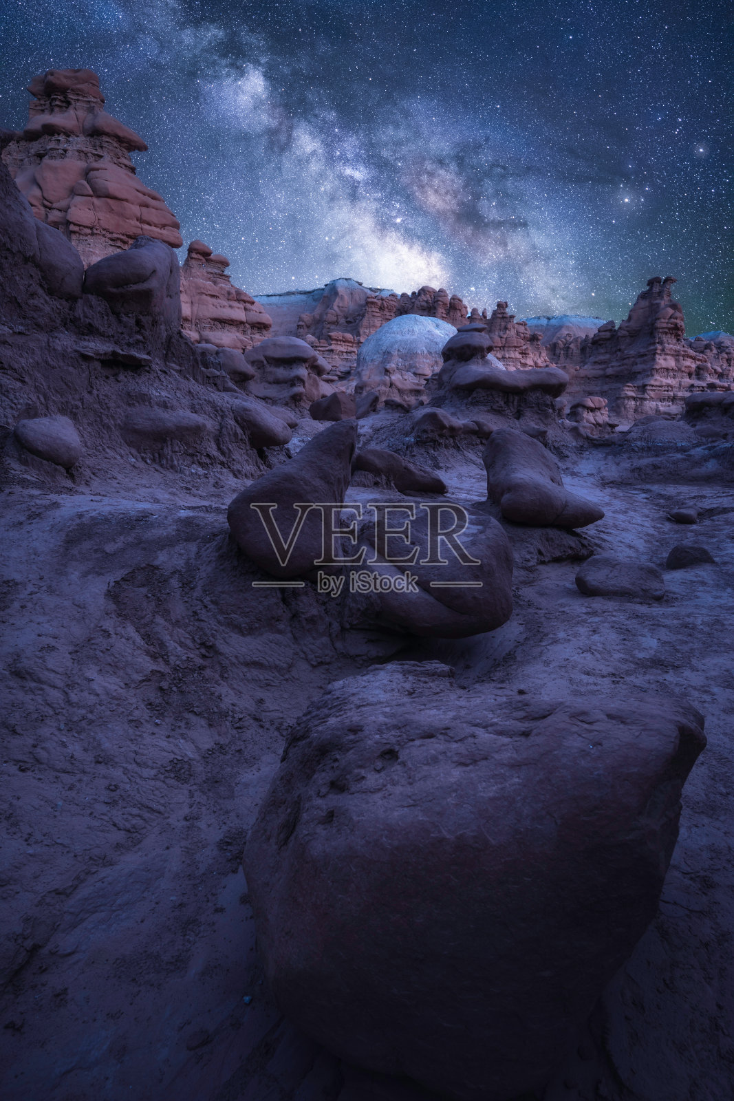 精灵谷之夜照片摄影图片