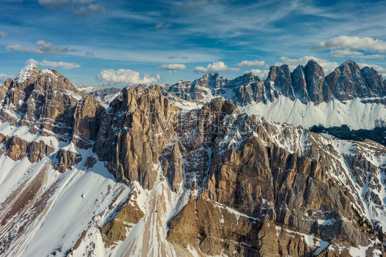 落基雪山日落航拍照片摄影图片