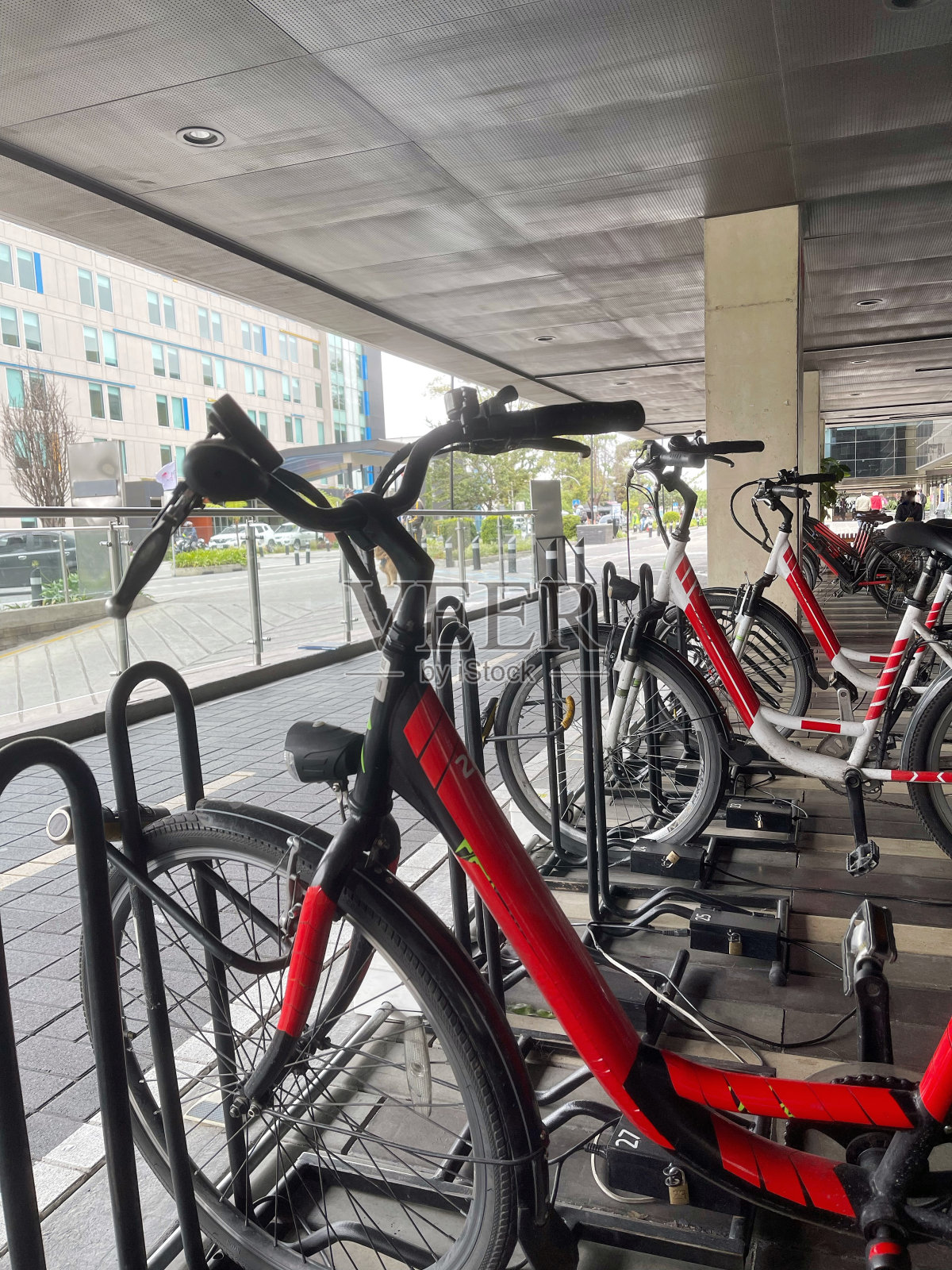 自行车停车照片摄影图片