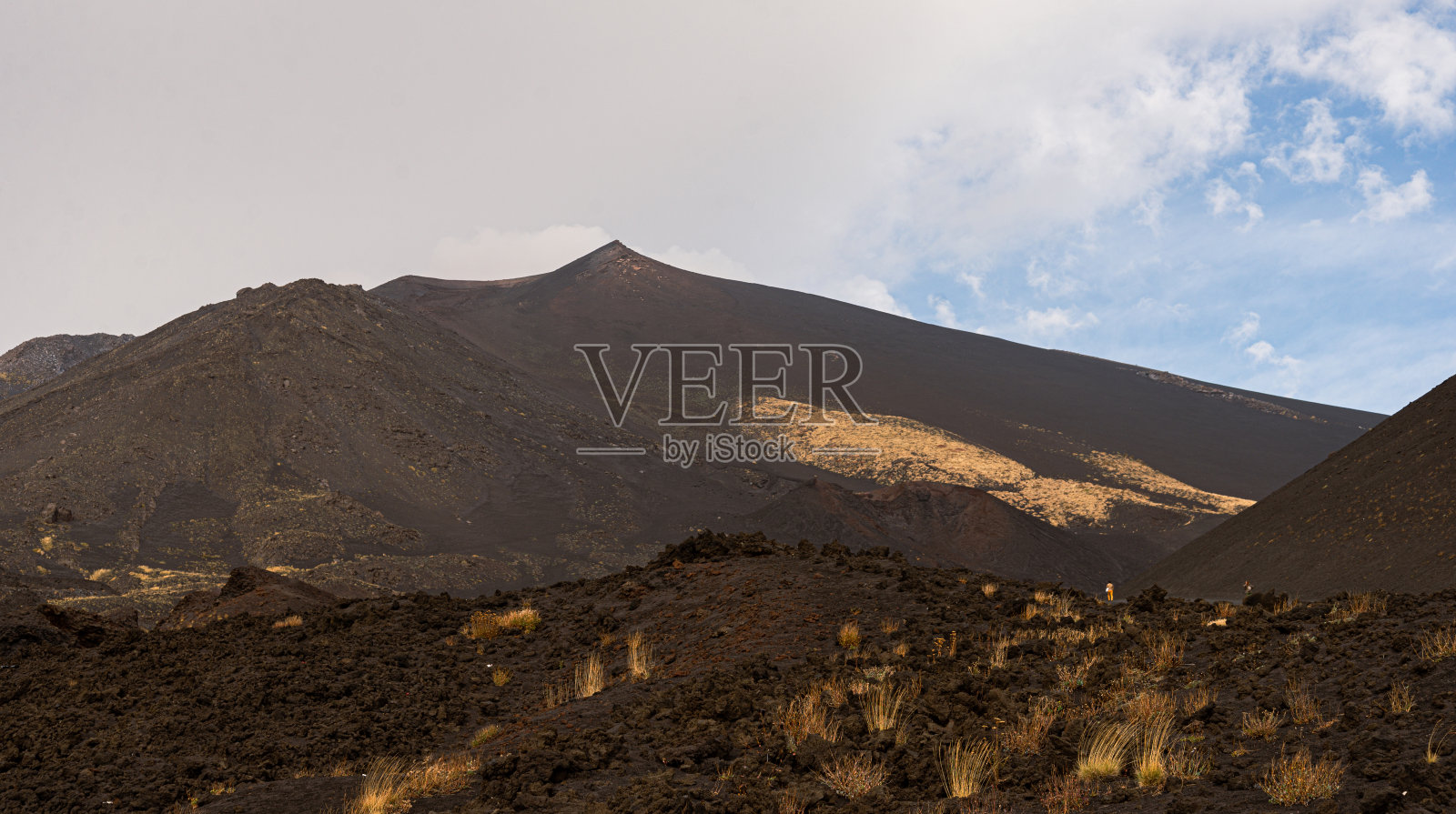 意大利西西里岛的埃特纳火山照片摄影图片