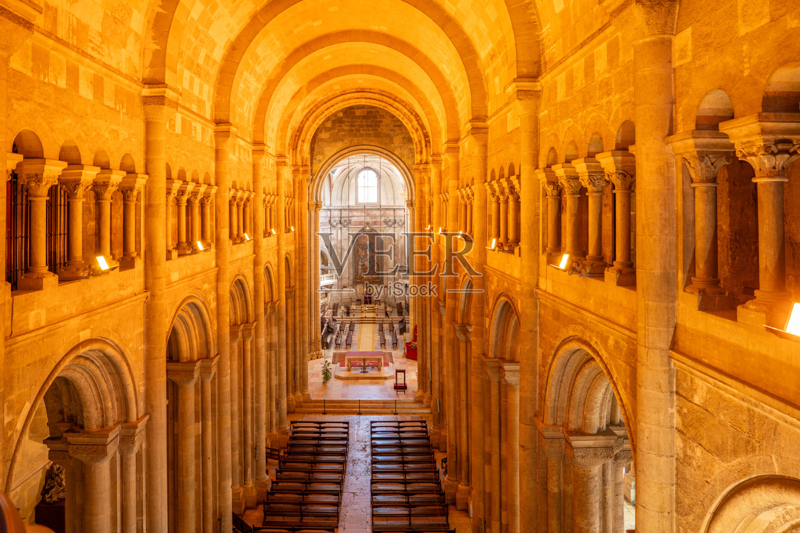 里斯本大教堂内部，葡萄牙照片摄影图片