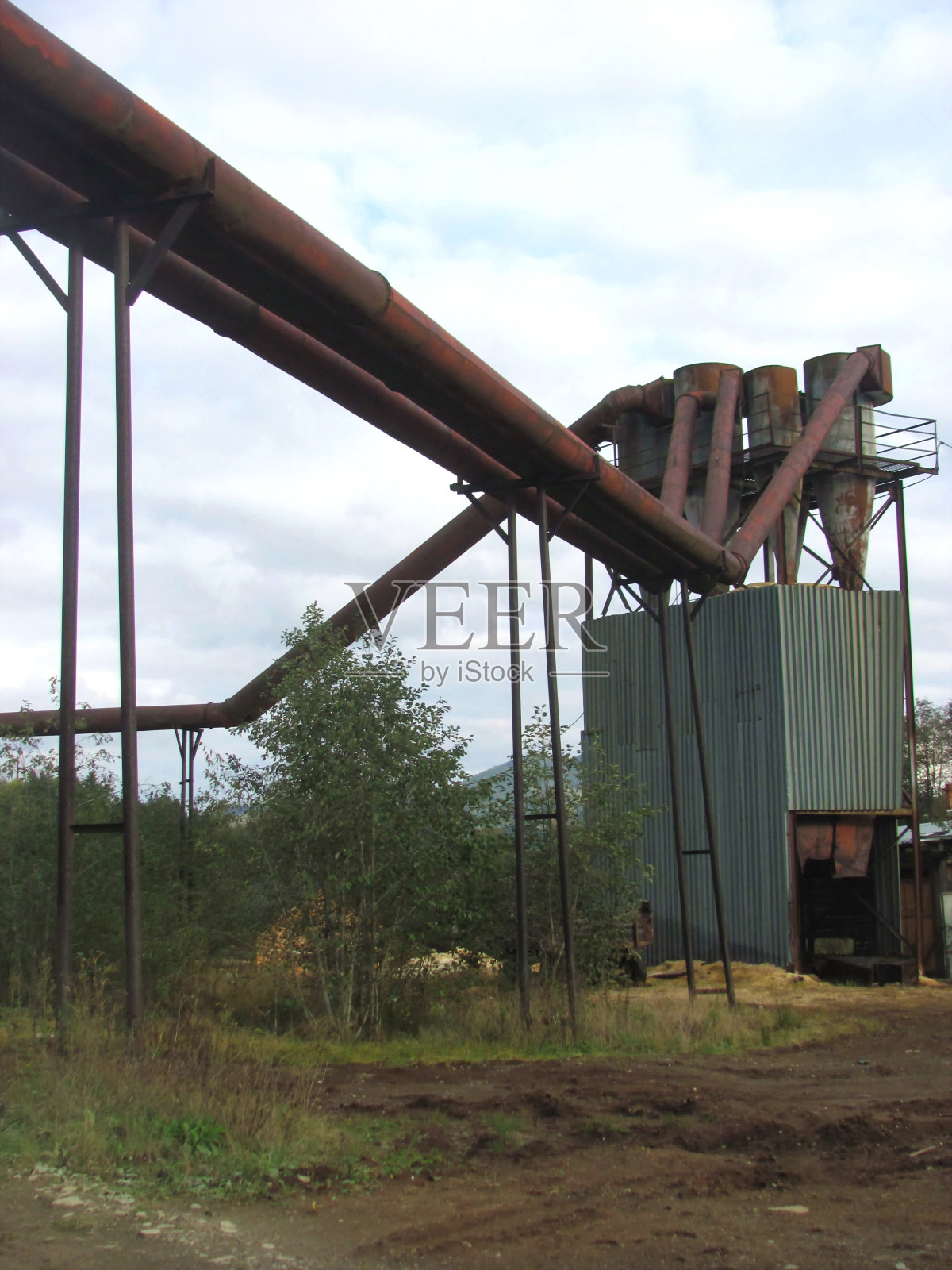 一个老工厂的城市探索照片摄影图片