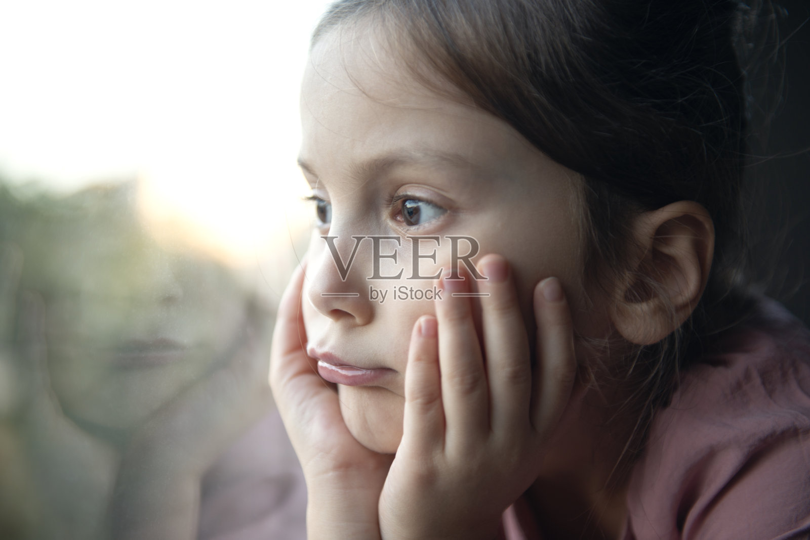 儿童抑郁症照片摄影图片