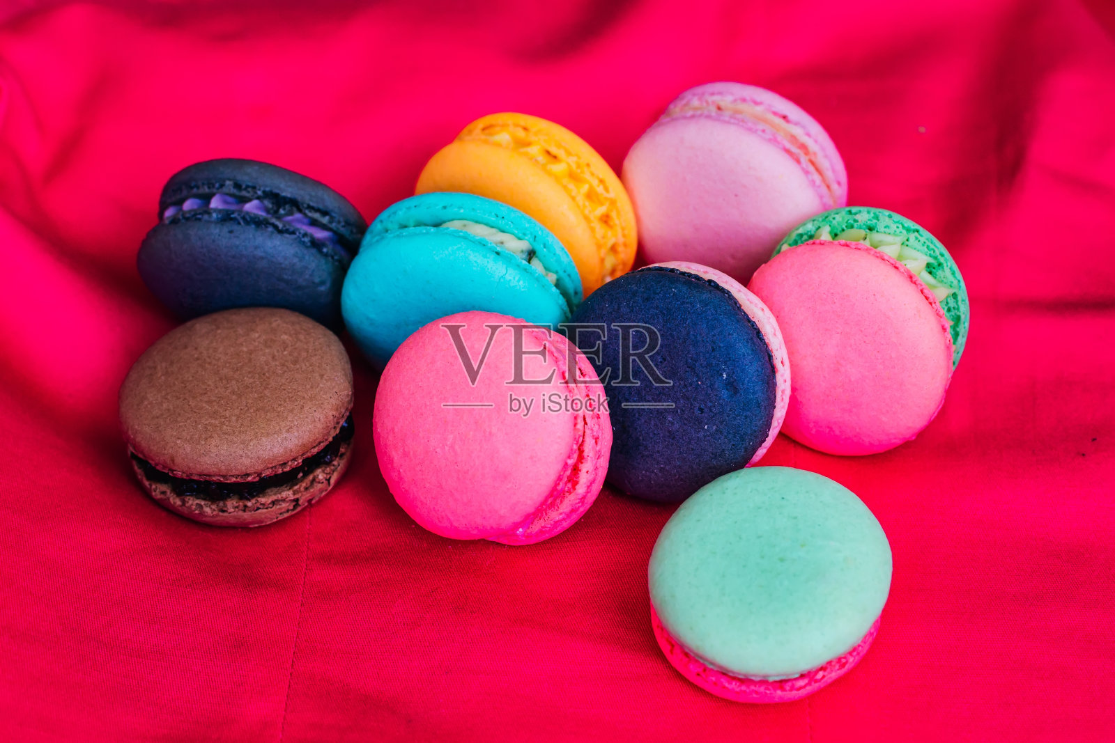 许多精致美味的饼干圆形和不同的颜色照片摄影图片