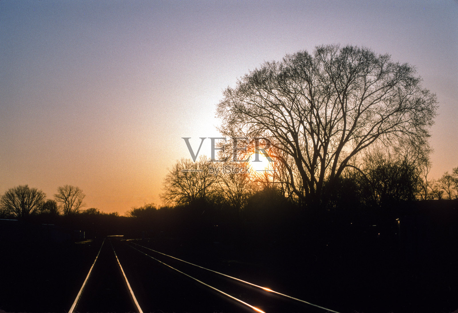 火车-轨道和日落Dozier - 2004照片摄影图片