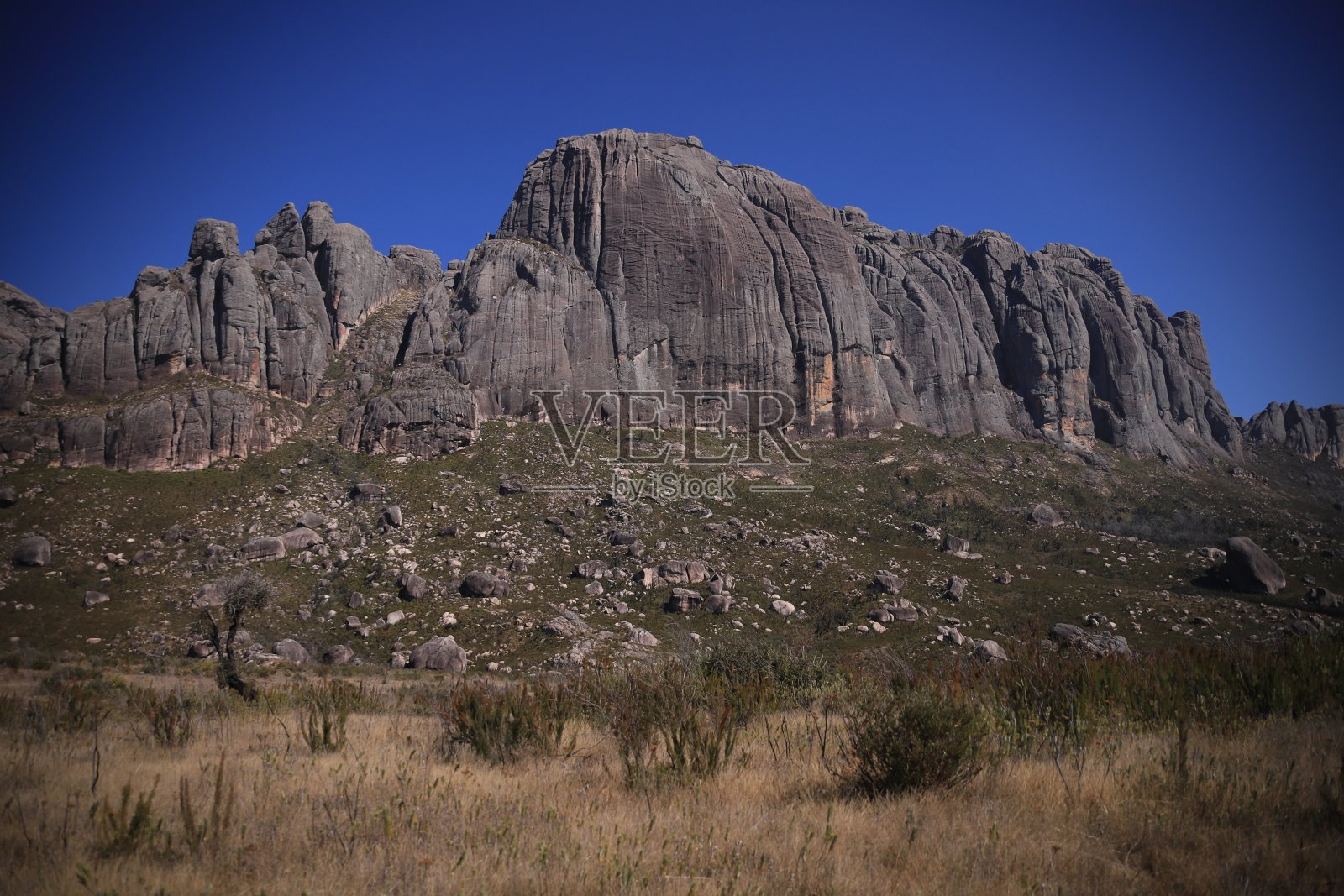 马达加斯加中部的山脉照片摄影图片