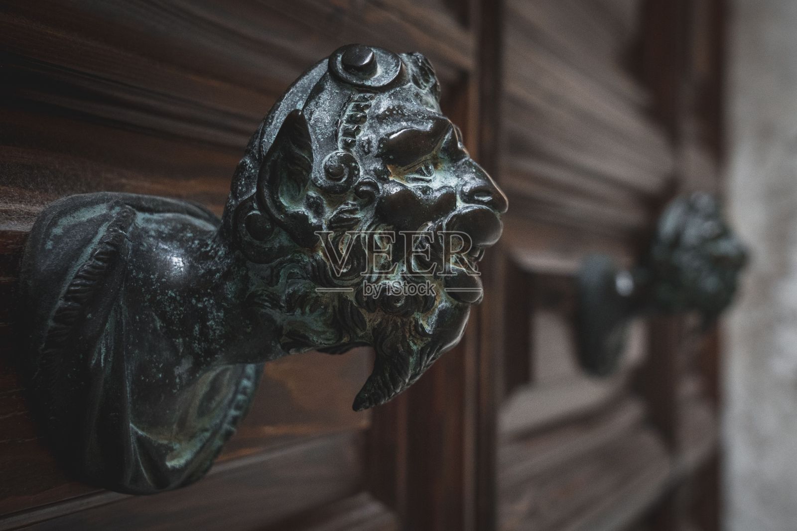 威尼斯门把手的特写镜头照片摄影图片