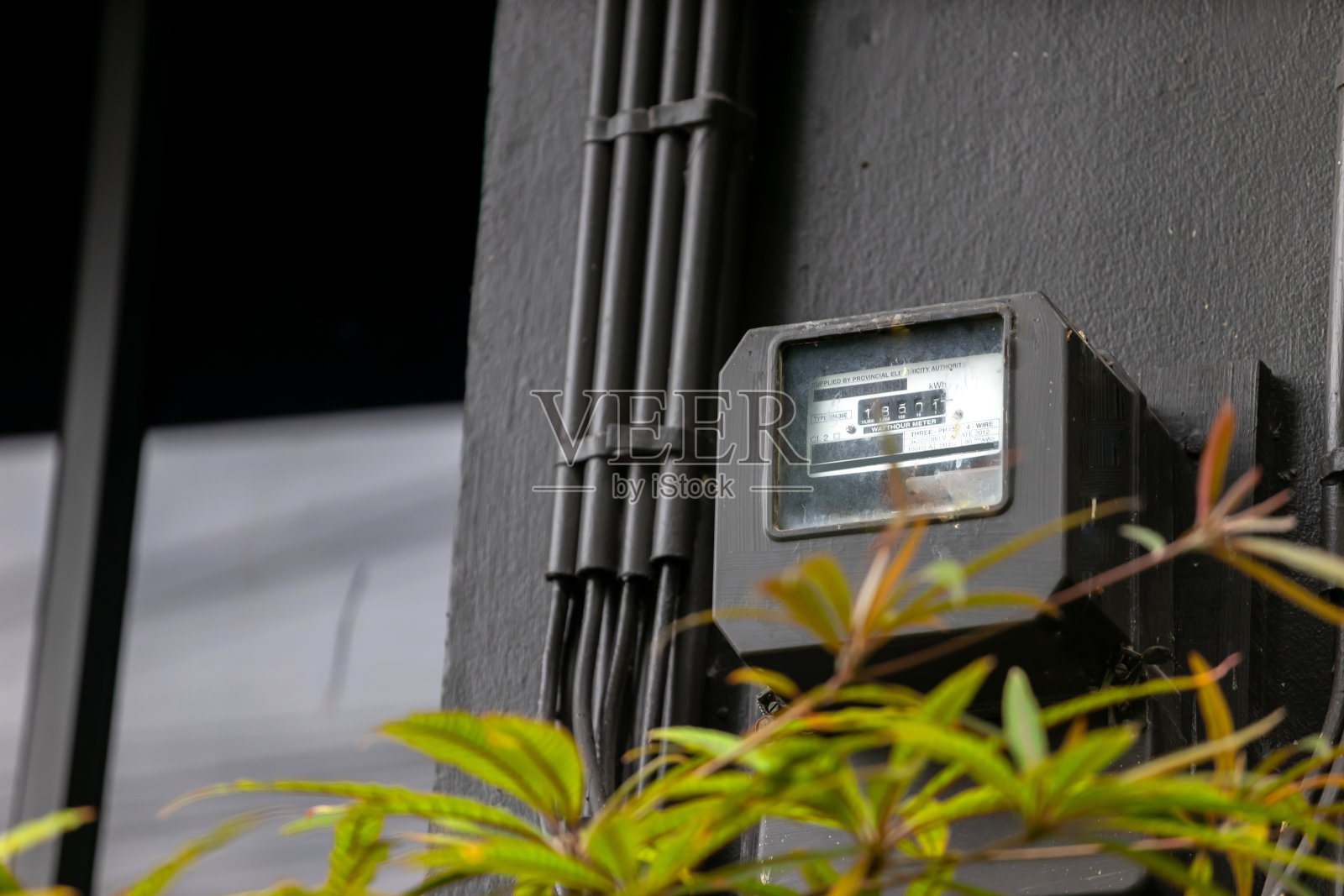 电表用于测量家庭和工厂的交流功率照片摄影图片