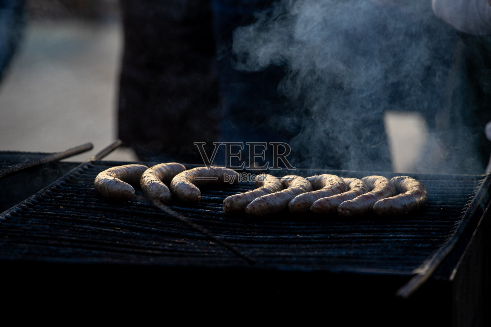 受欢迎的街头烧烤照片摄影图片