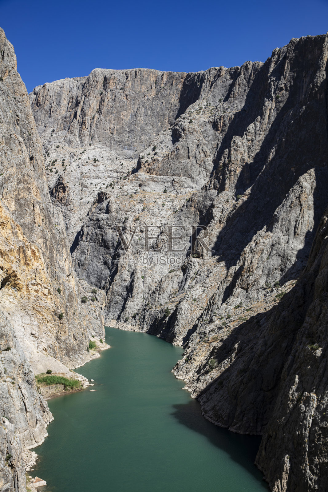 黑暗峡谷(土耳其语;Karanlık Kanyon)在Kemaliye。清晨的黑暗峡谷。土耳其旅游。Kemaliye, Erzurum，土耳其照片摄影图片
