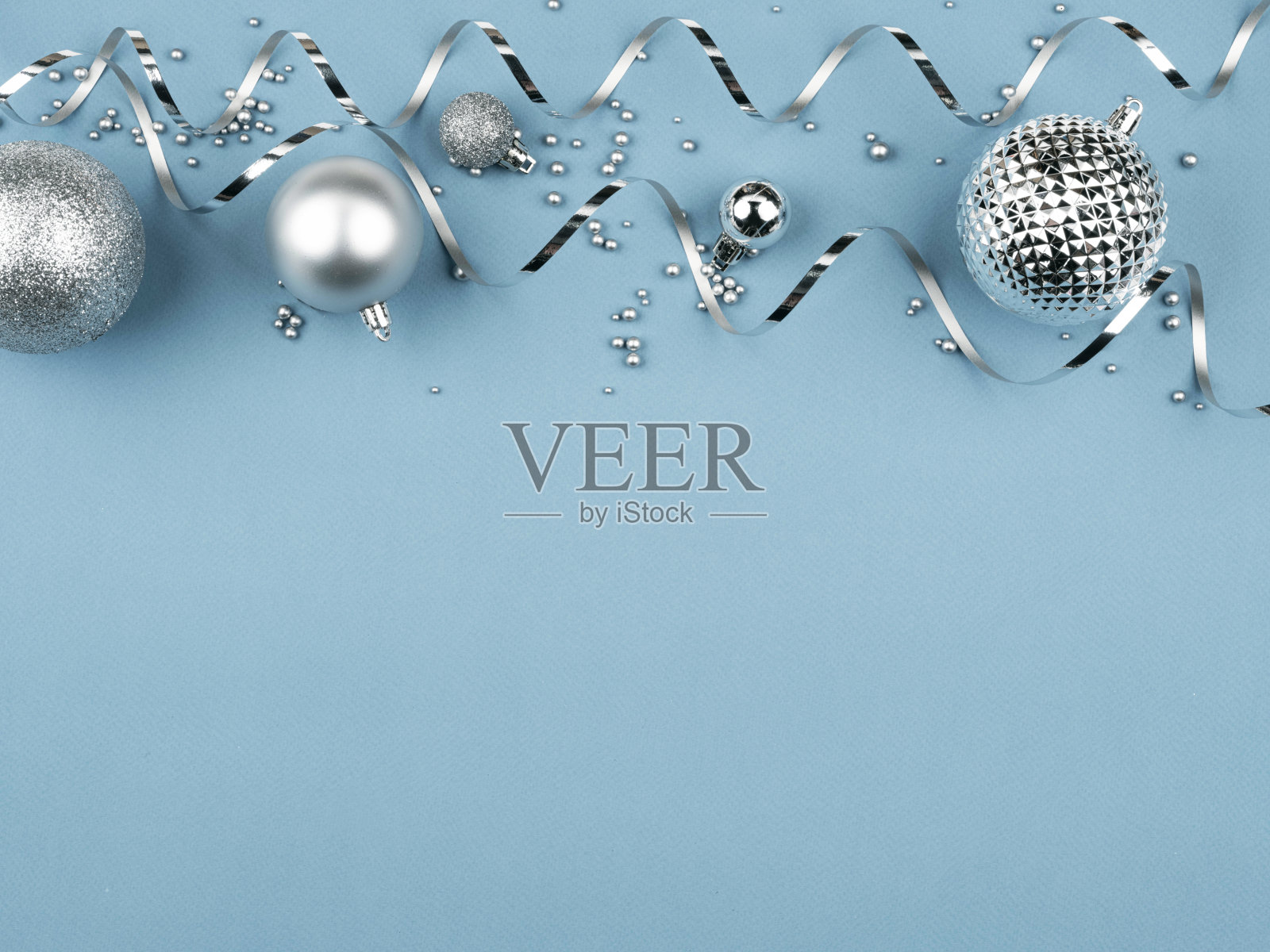 圣诞画框，蓝底银球照片摄影图片