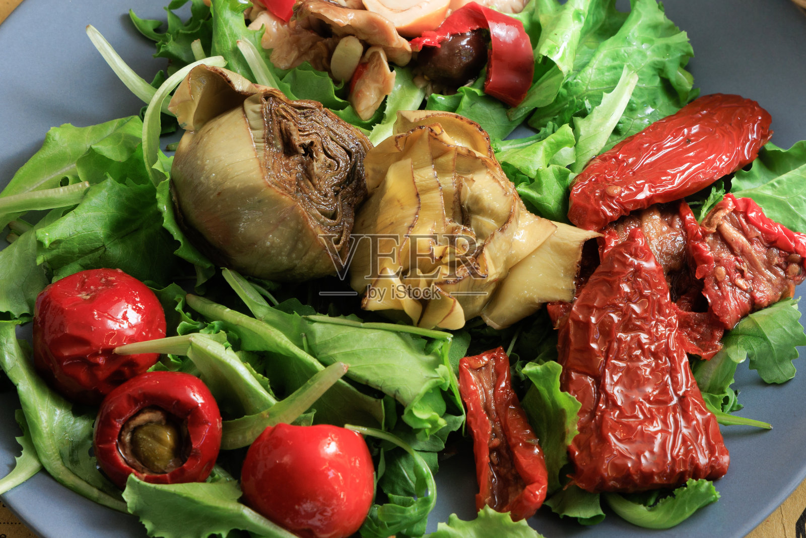 干番茄朝鲜蓟沙拉意大利食品照片摄影图片