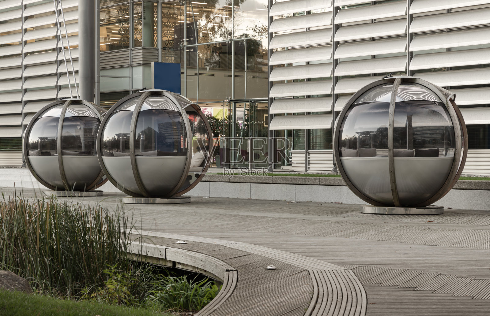 会议舱或工作空间在奇斯威克商业园区。照片摄影图片