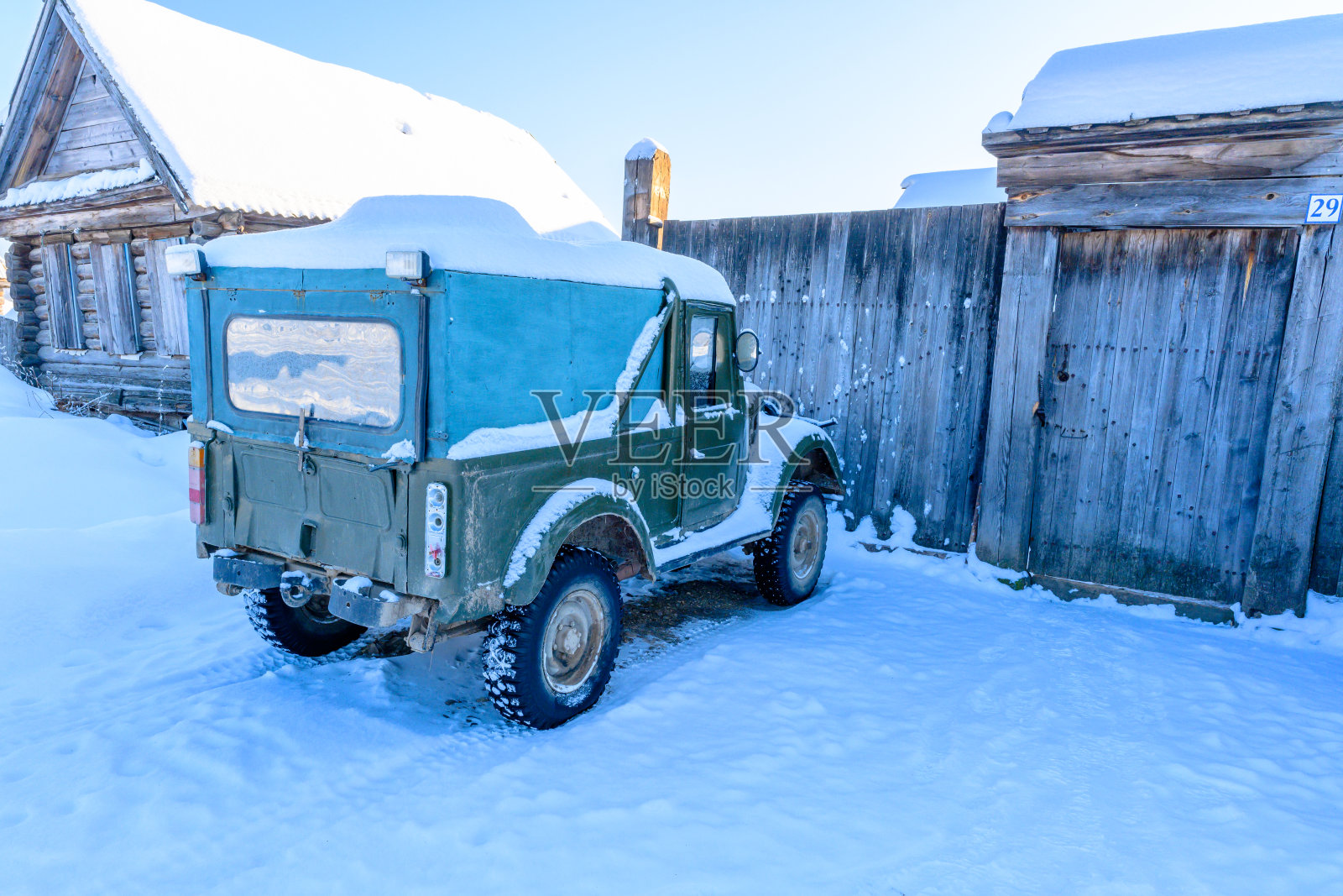 乌拉尔山脉冬日的雪乡。照片摄影图片