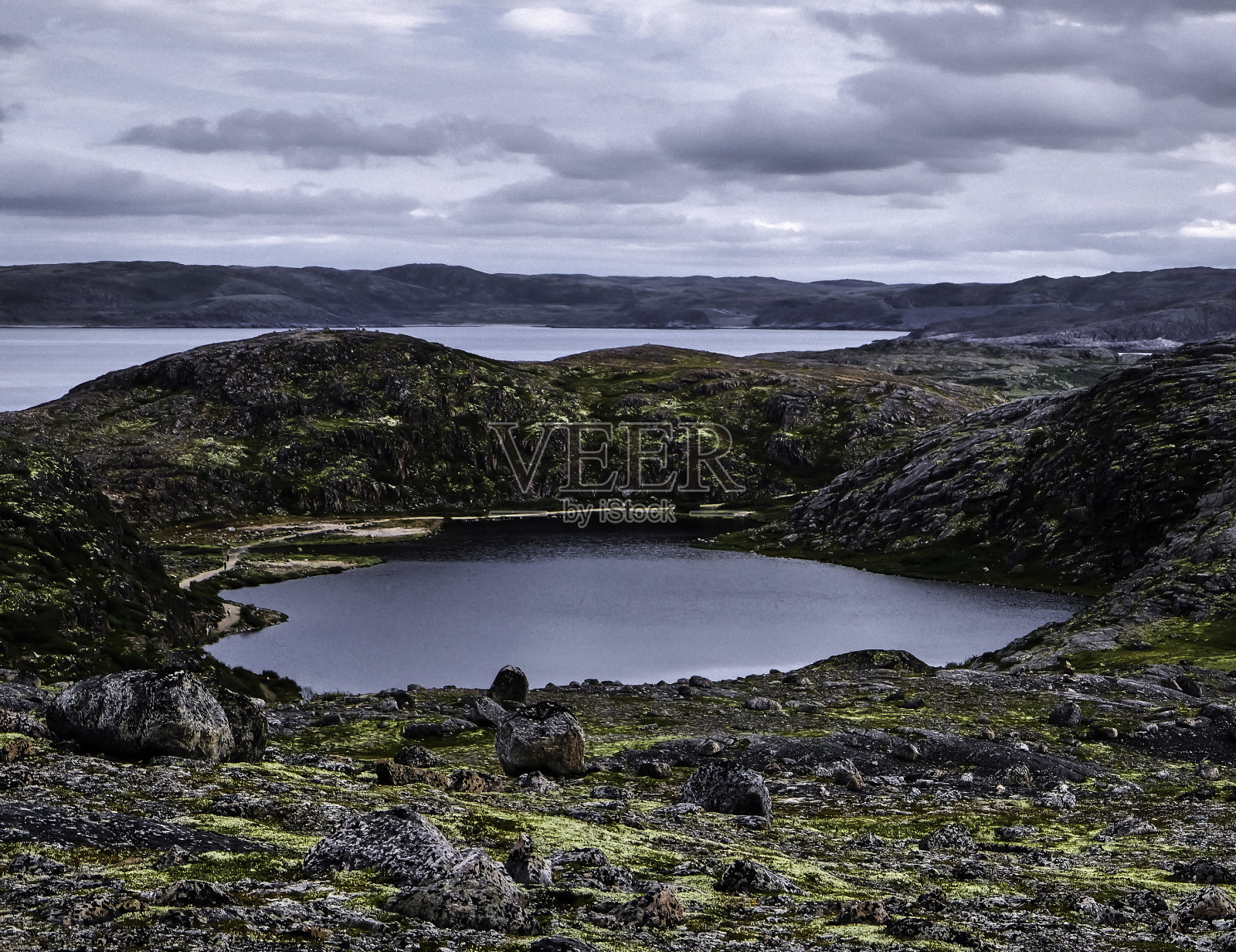 极地苔原阴森的景色。科拉半岛的特里别尔卡北部自然风光照片摄影图片