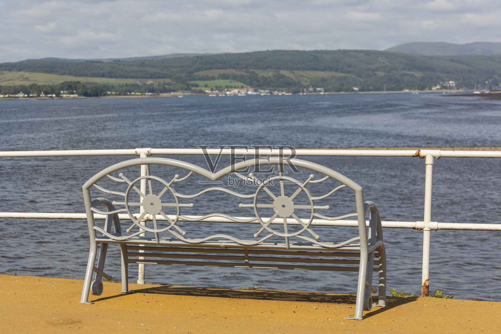 英格兰苏格兰格拉斯哥海伦斯堡的克莱德湾海岸照片摄影图片