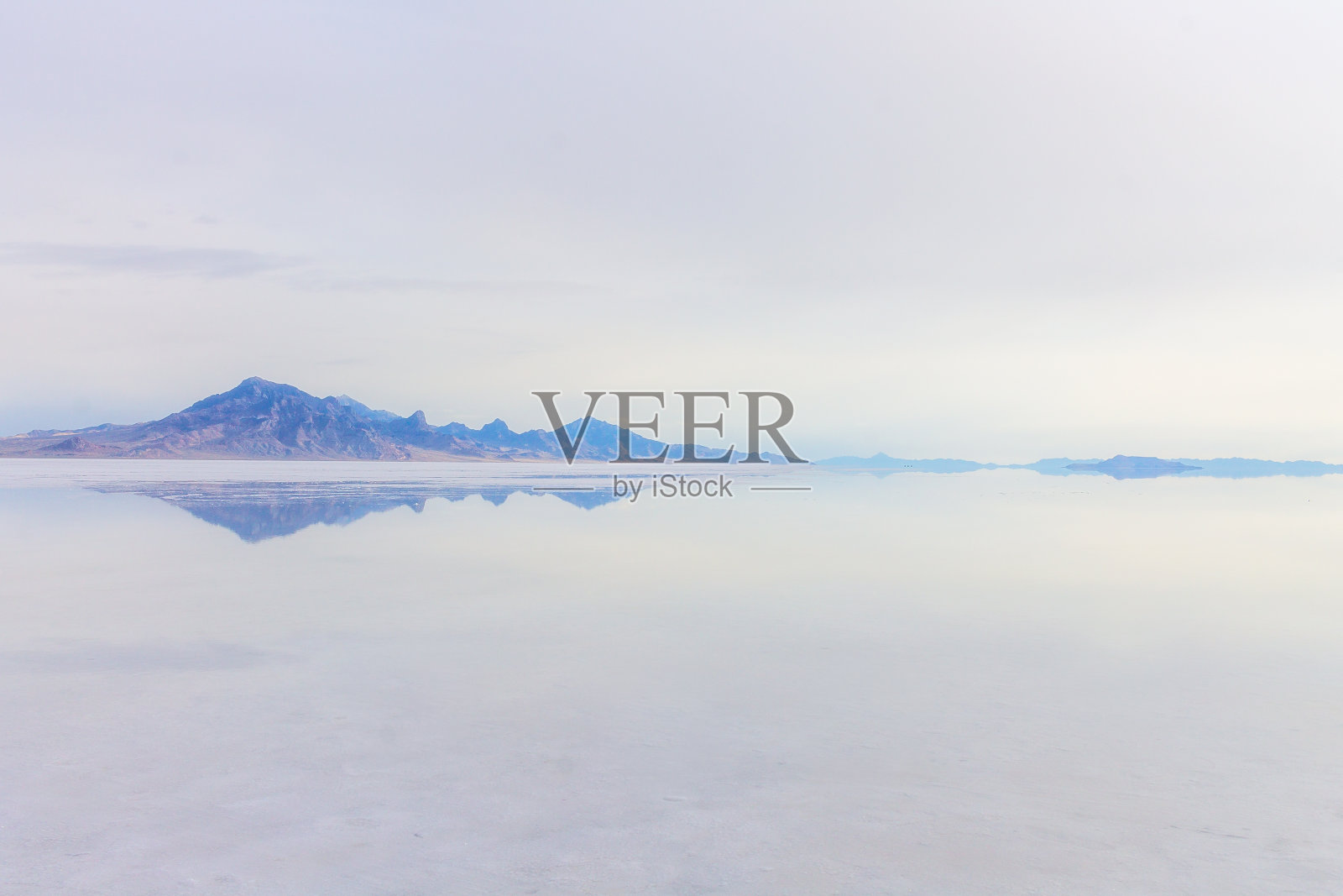 山和天空的倒影照片摄影图片