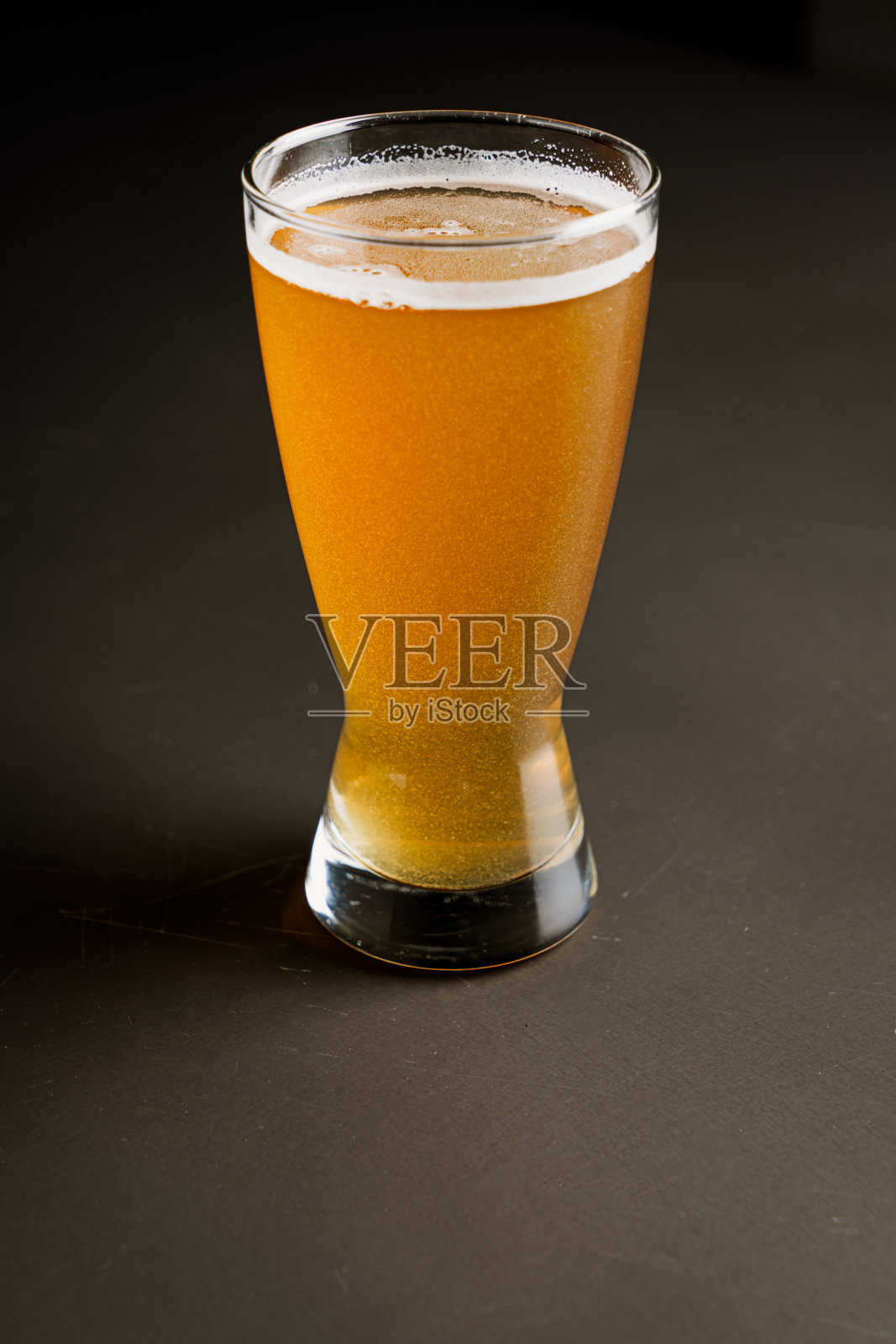 一杯啤酒照片摄影图片