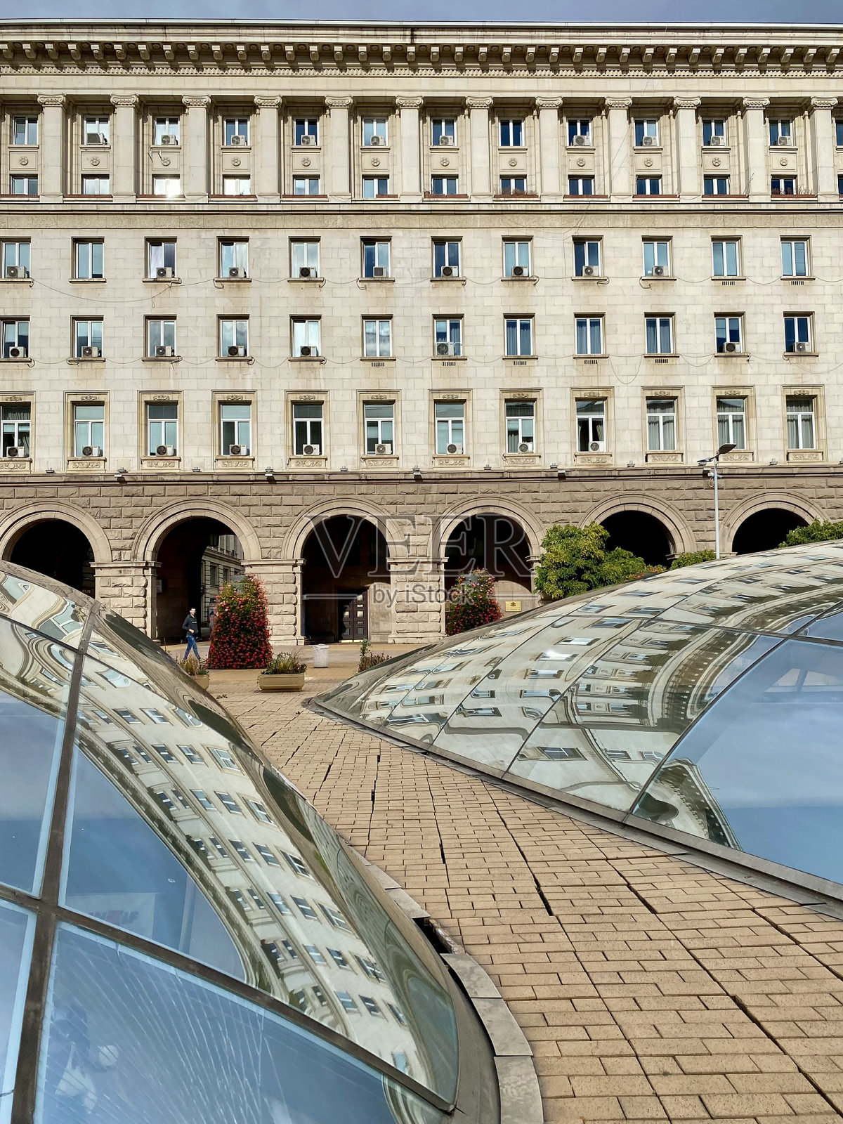 保加利亚-索非亚-内扎维西广场照片摄影图片