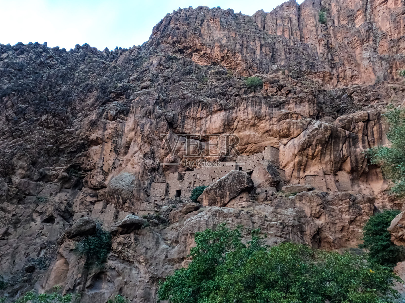 柏柏尔人的商店位于提兹吉村，古老的一家，被称为老阿马齐格银行，Igoudar tizgui照片摄影图片