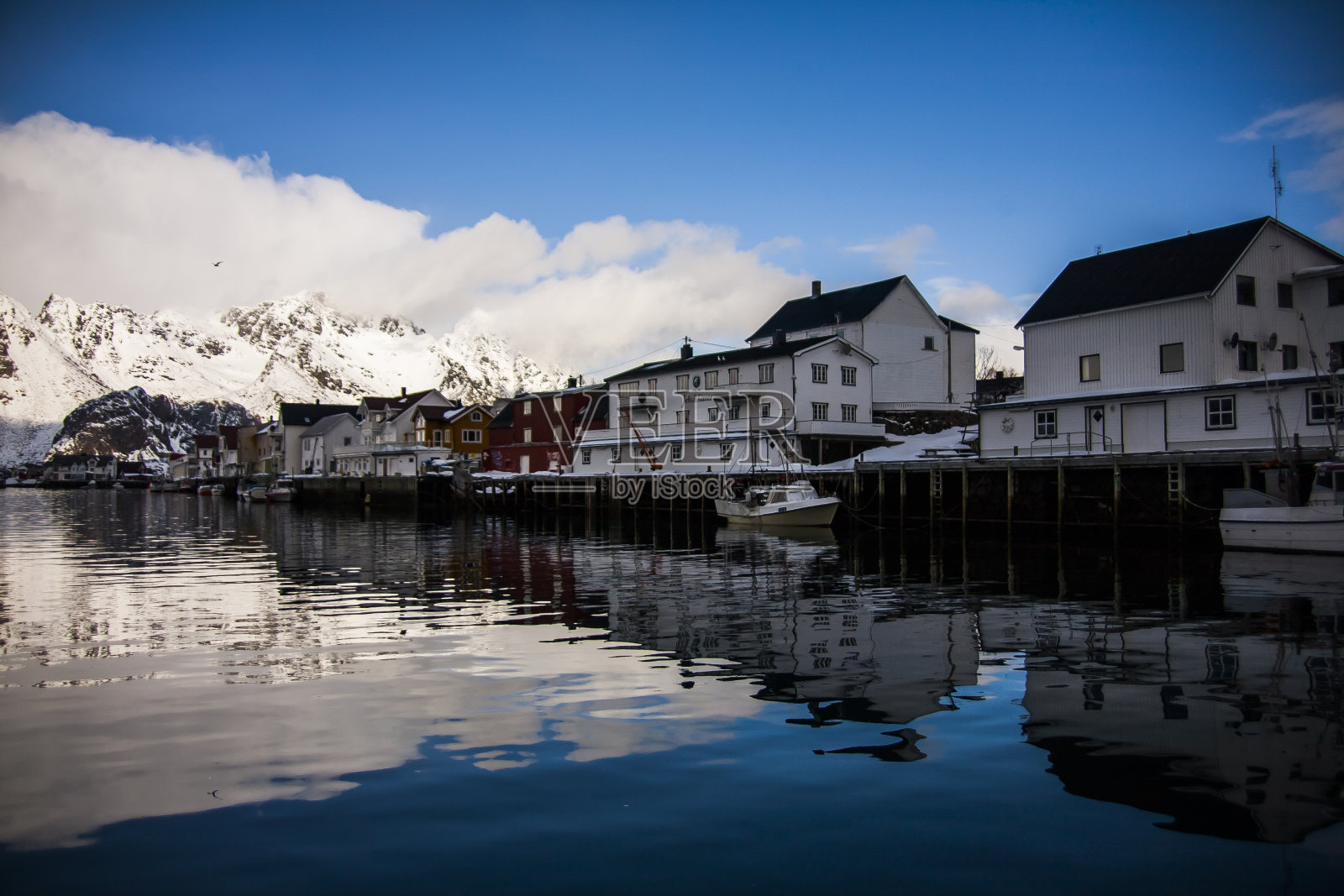 挪威北部罗弗敦群岛的冬天照片摄影图片