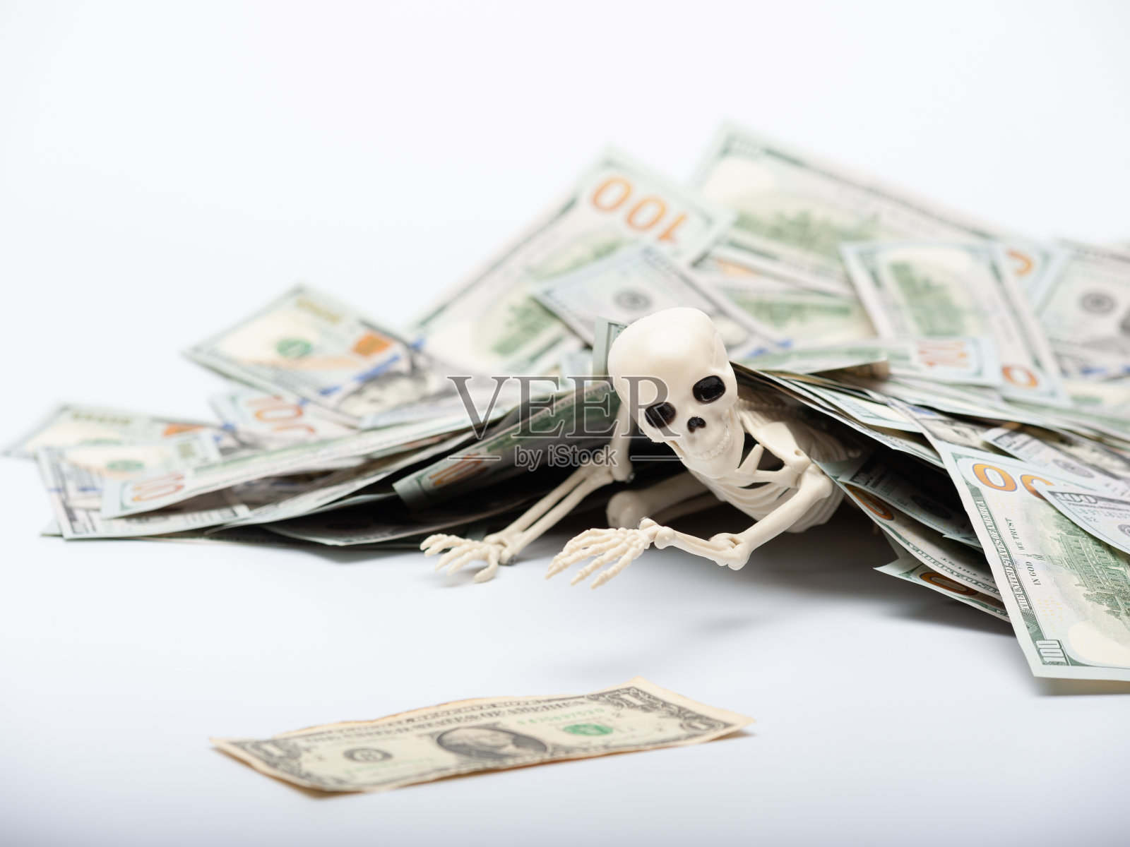 贪婪杀死了不止一个人照片摄影图片