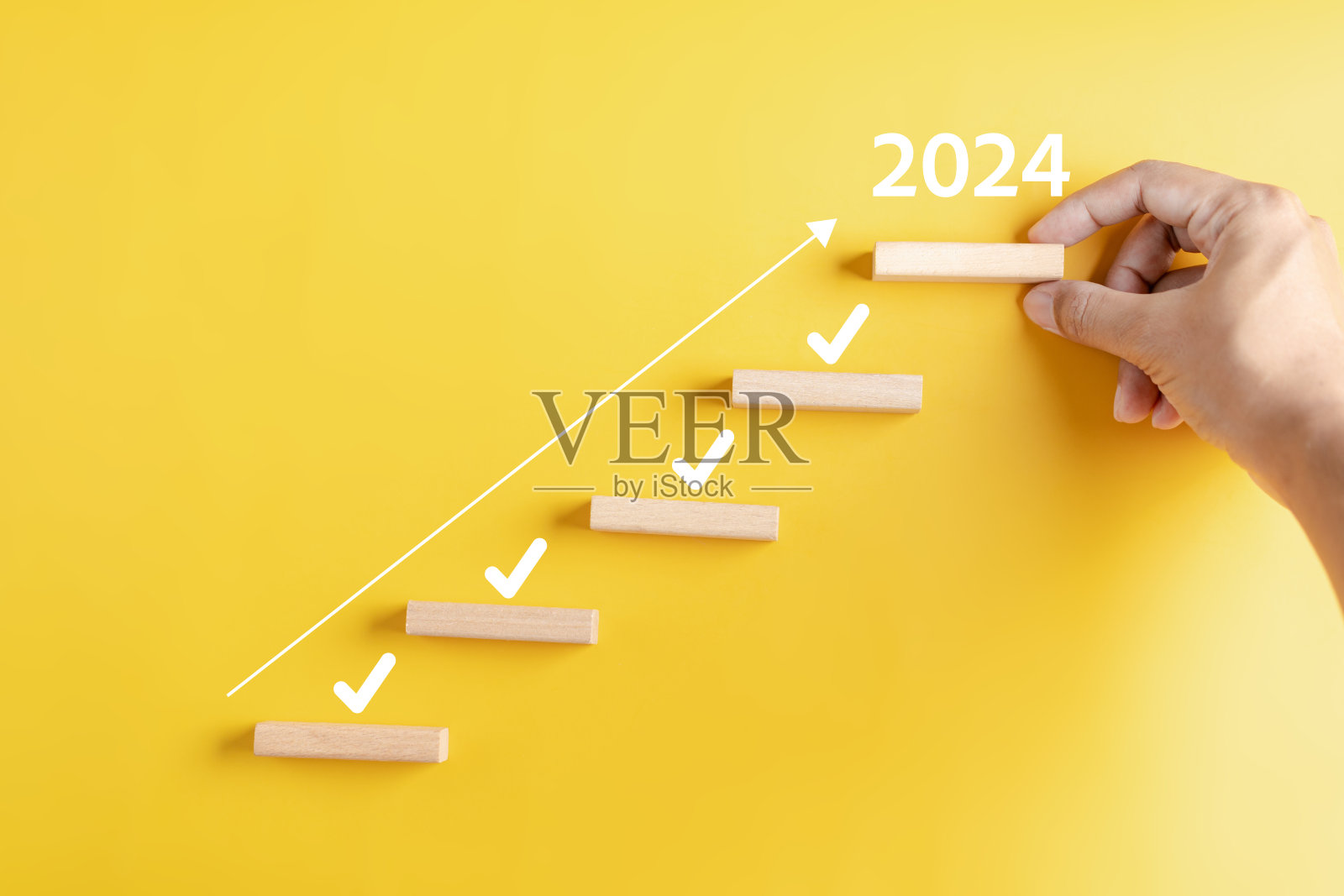 2024年的阶梯步骤和倒计时，圣诞快乐，新年快乐，2024年的规划和挑战战略概念。照片摄影图片