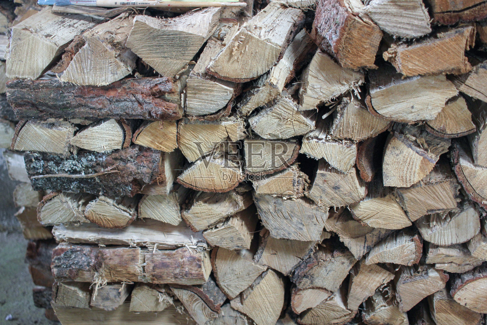 家里取暖用的木头照片摄影图片