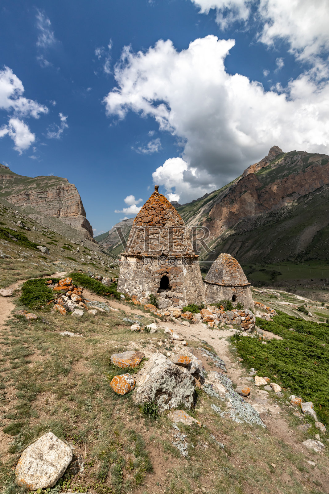 艾尔图比·卡巴尔达-巴尔卡里亚的亡灵之城。Chegem峡谷。照片摄影图片