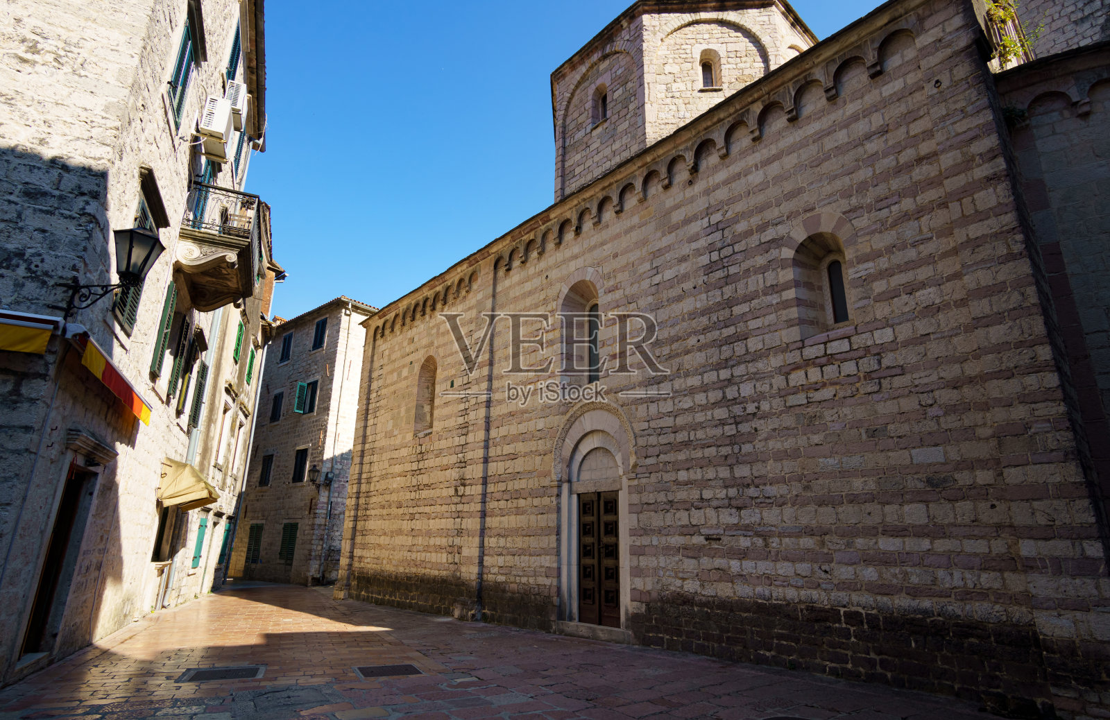 黑山老城科托尔街道，中世纪建筑，旅游照片摄影图片